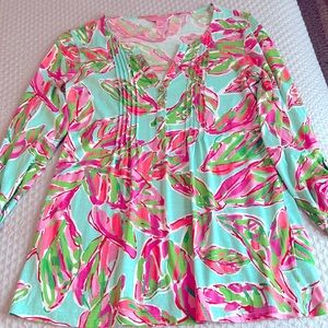 SUMMER SALE!! 
Lilly Pulitzer SZ XS green and pink print